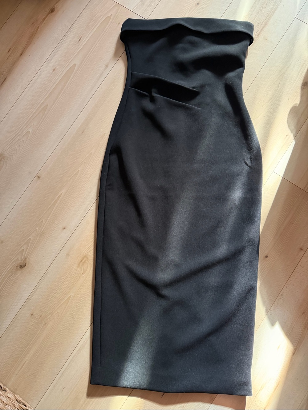Aritzia Strapless Black Midi Bodycon Dress